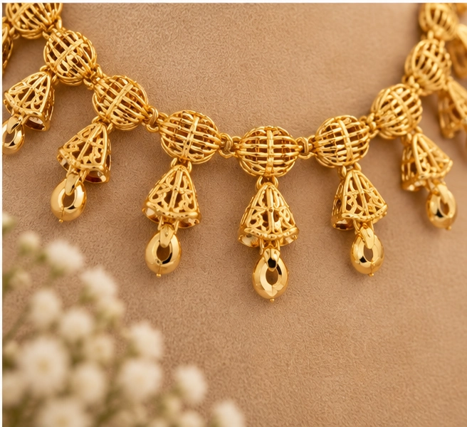 Royal Necklace 012 view 3